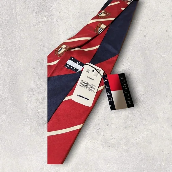 🛍️362 NWT Tommy Hilfiger Tie - Picture 4 of 4